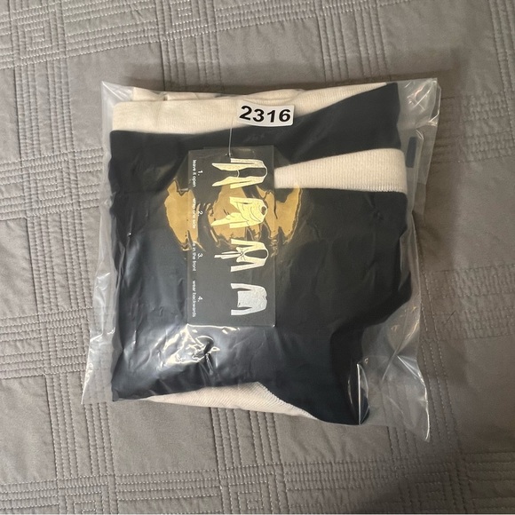 INC International Concepts Petites Wrap Black Silk Blend 4 Way Style Size M/L - Picture 8 of 9